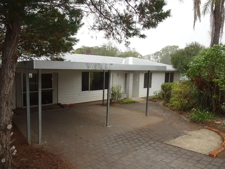 39 Railway Terrace, Crows Nest QLD 4355