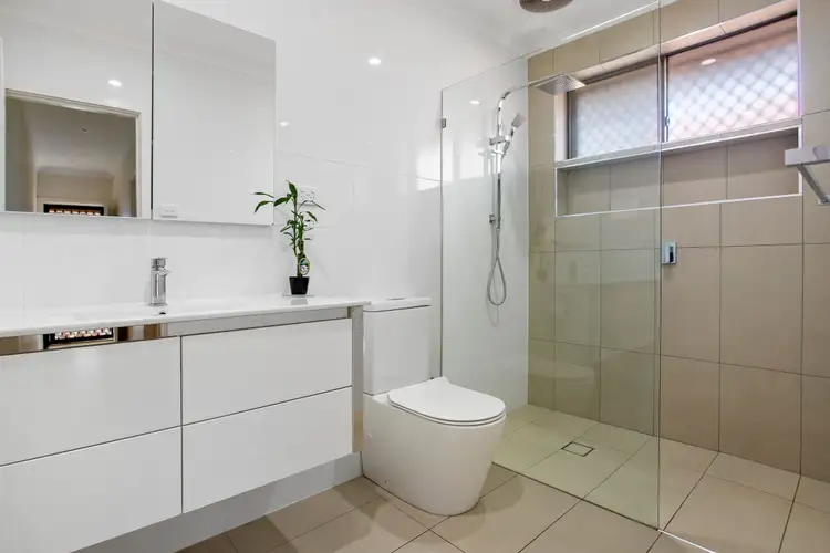 Sixth view of Homely house listing, 4 Melanee Court, Lalor VIC 3075