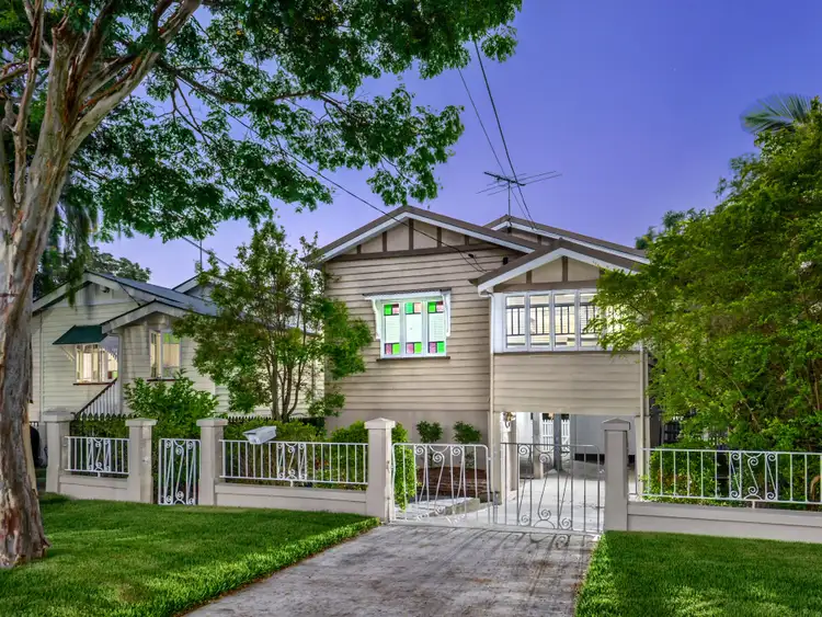 15 Burke Street, Coorparoo QLD 4151