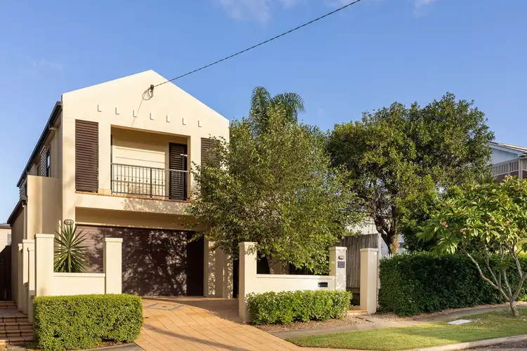 114 Stuart Street, Bulimba QLD 4171