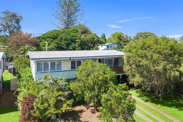 9 Dale Street, Clontarf QLD 4019