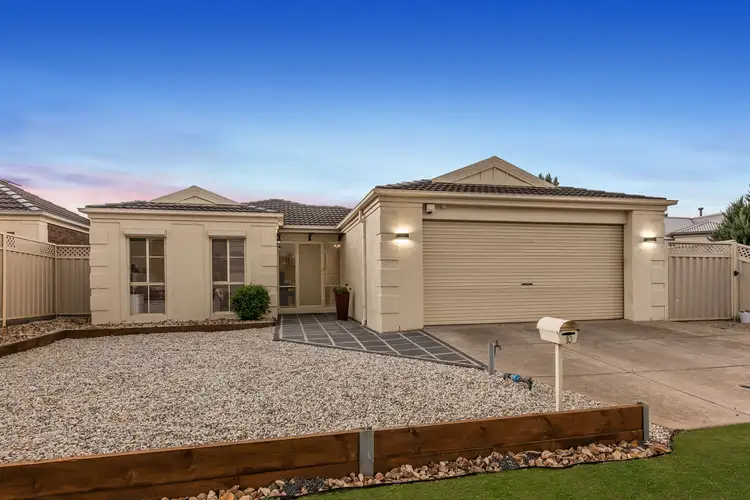 10 Lorraine Court, Hillside VIC 3037