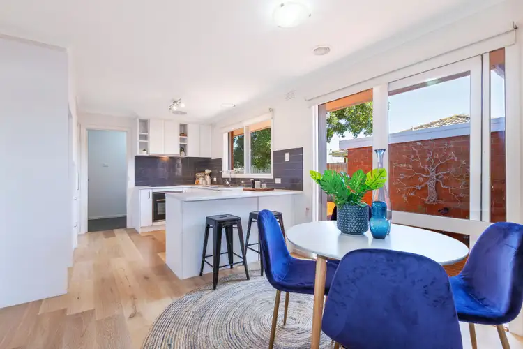 5 Laraine Court, Bonbeach VIC 3196