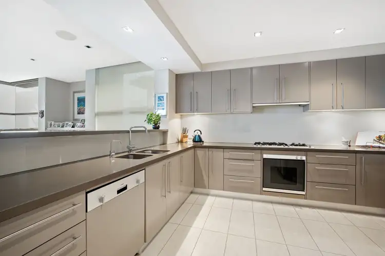 Sixth view of Homely apartment listing, 2/23 Moruben Road, Mosman NSW 2088