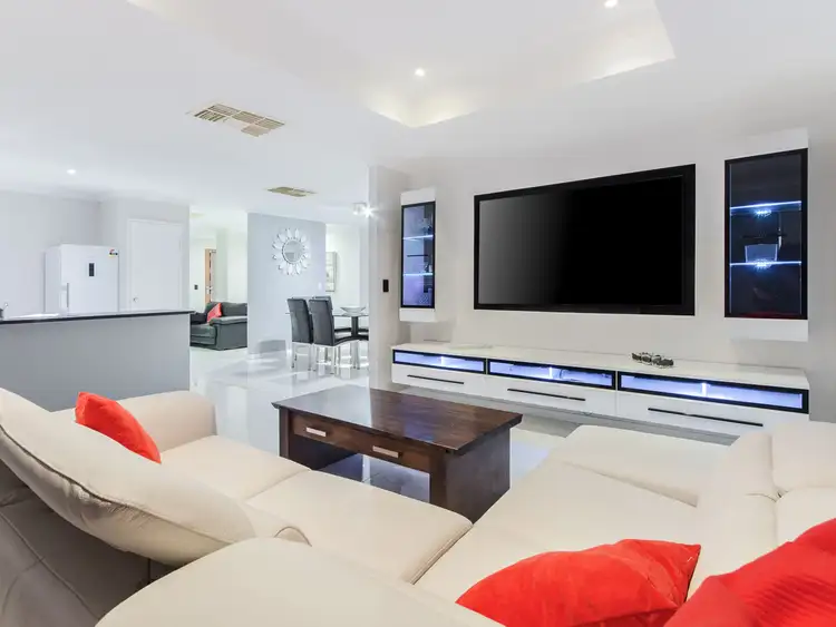 Seventh view of Homely house listing, 2 Enlie Lane, Warnbro WA 6169