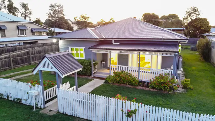 1 Thompson Street, Silkstone QLD 4304