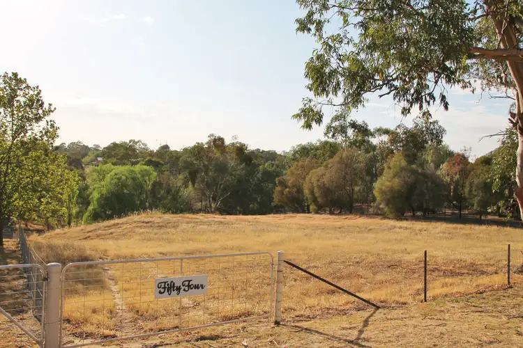 54 Petticoat Lane, Young NSW 2594