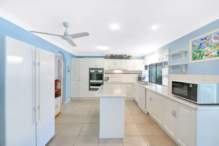 56 Landsborough - Maleny Road, Landsborough QLD 4550