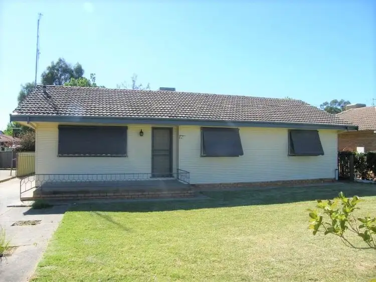 11 Facey Street, Forbes NSW 2871