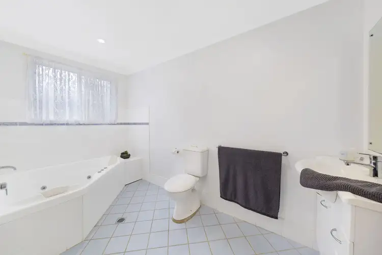 Fifth view of Homely house listing, 33 Kathleen White Crescent, Killarney Vale NSW 2261