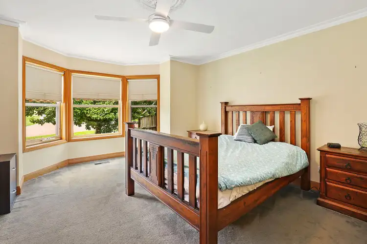 Fifth view of Homely house listing, 4 Vaucluse Rise, Highton VIC 3216