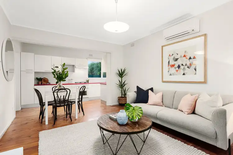 Second view of Homely unit listing, 6/2 Elizabeth Crescent, Carnegie VIC 3163