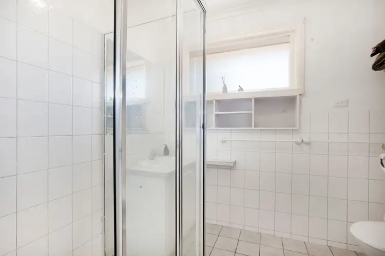 Fifth view of Homely unit listing, 5/835 Plenty Road, Reservoir VIC 3073