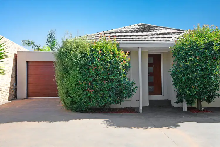 4/32 Crookston Road, Reservoir VIC 3073