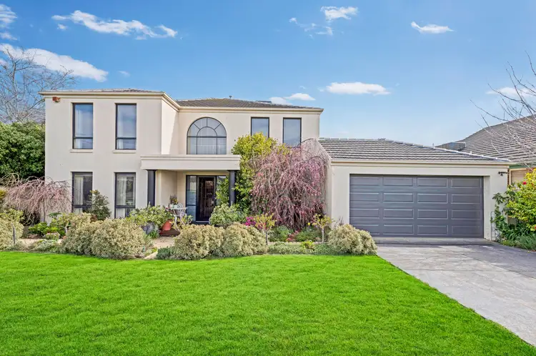 33 Robertson Drive, Alfredton VIC 3350