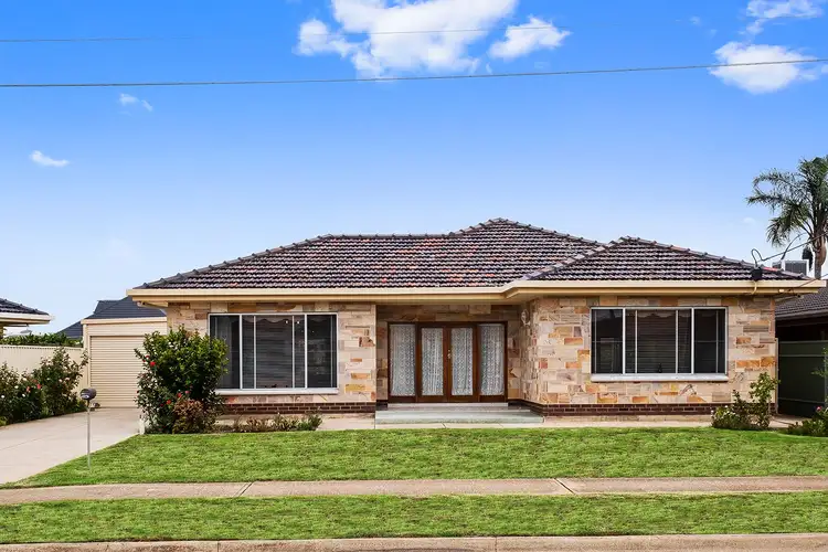 15 Bolingbroke Avenue, Fulham Gardens SA 5024