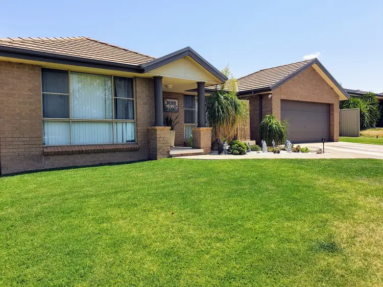 32 Blaxland Street, Parkes NSW 2870