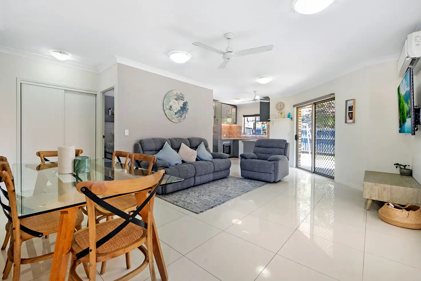 Main view of Homely townhouse listing, 2/12 Pilar Court, Molendinar QLD 4214