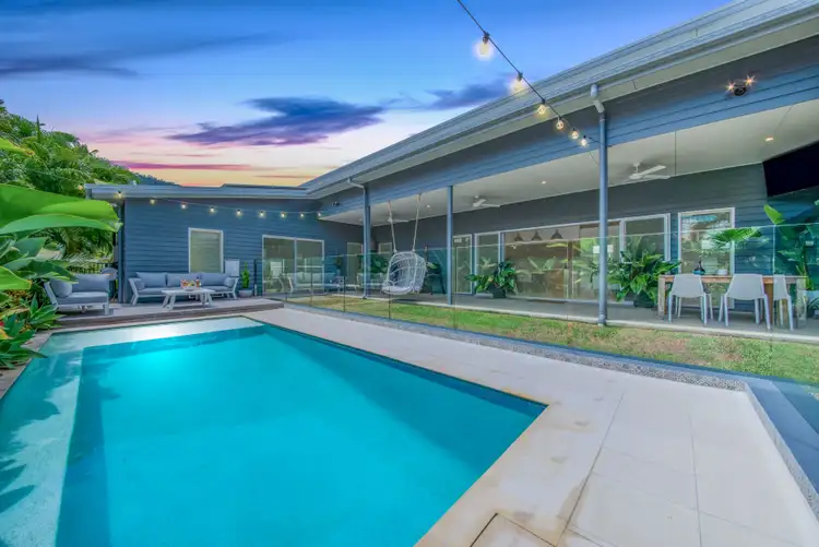 7 Ryben Court, Cannonvale QLD 4802