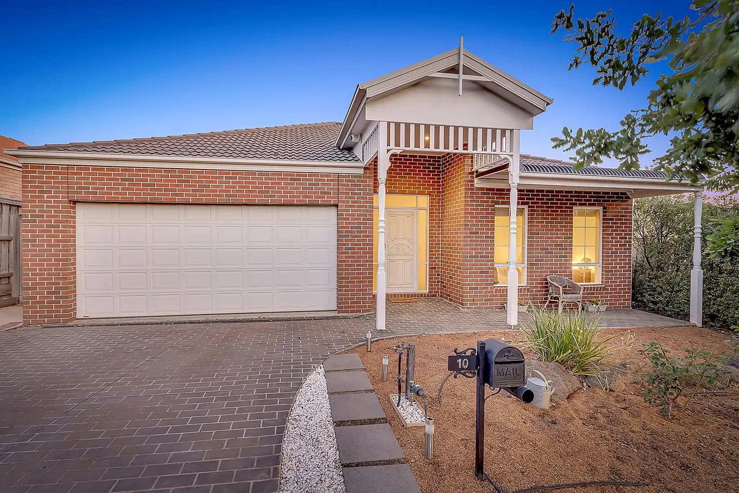 Main view of Homely house listing, 10 Oakville Place, Craigieburn VIC 3064