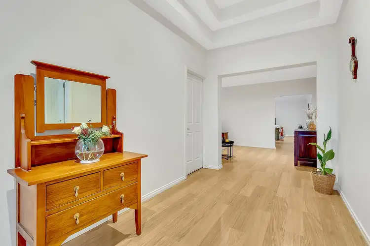 Fourth view of Homely house listing, 10 Oakville Place, Craigieburn VIC 3064