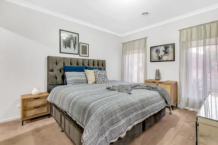 Second view of Homely house listing, 7 Cradle Mountain Drive, Craigieburn VIC 3064