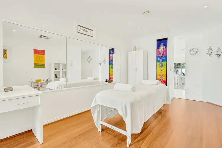 Fifth view of Homely house listing, 28 Jacaranda Place, Craigieburn VIC 3064
