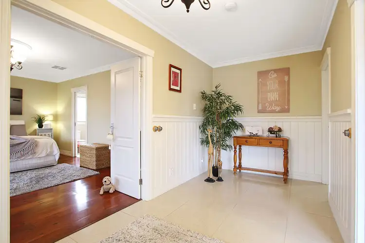Fifth view of Homely house listing, 6 Cottlesloe Court, West Wodonga VIC 3690