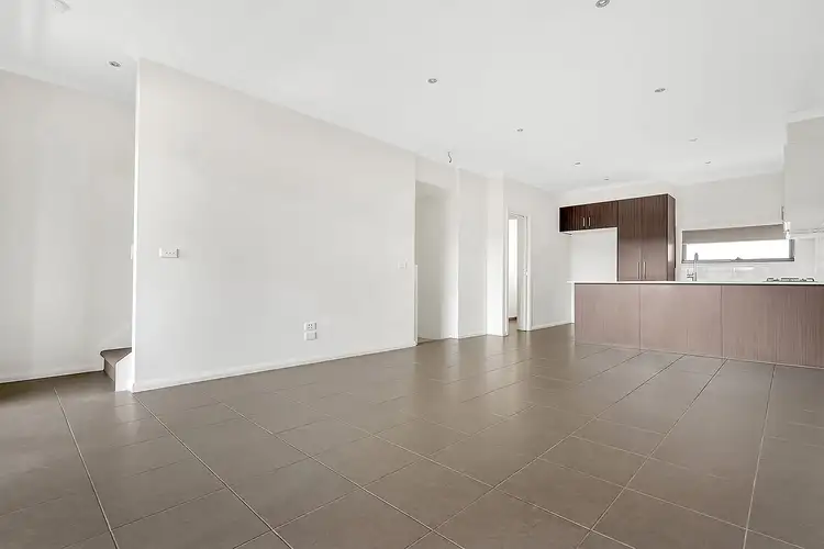 Sixth view of Homely townhouse listing, 7 Cohen Walk, Craigieburn VIC 3064