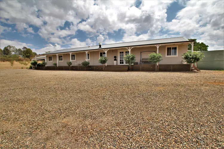 326 Olympic Highway, Young NSW 2594