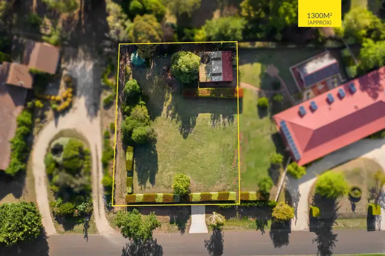 2B Bowkett Close, Romsey VIC 3434