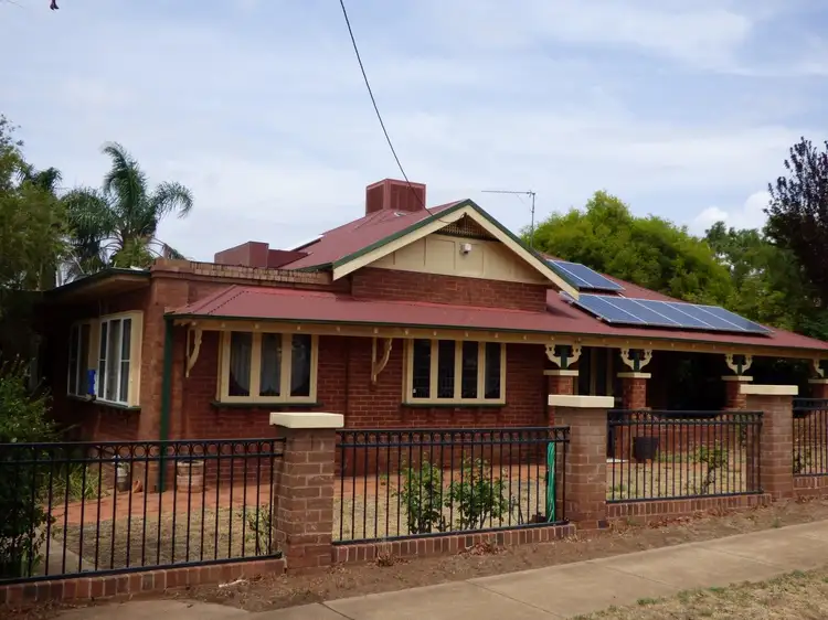 65 Orange Street, Parkes NSW 2870