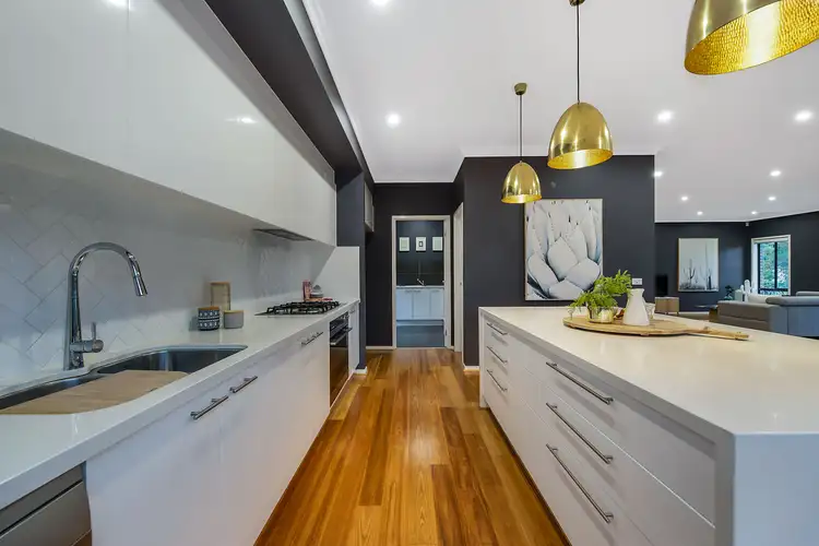 Fifth view of Homely house listing, 10 Warren Court, Mount Waverley VIC 3149