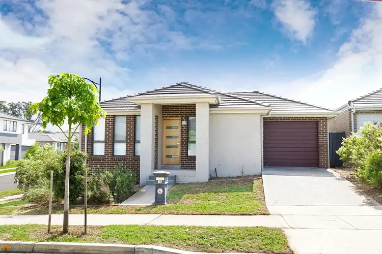 15 Alinta Promenade, Jordan Springs NSW 2747