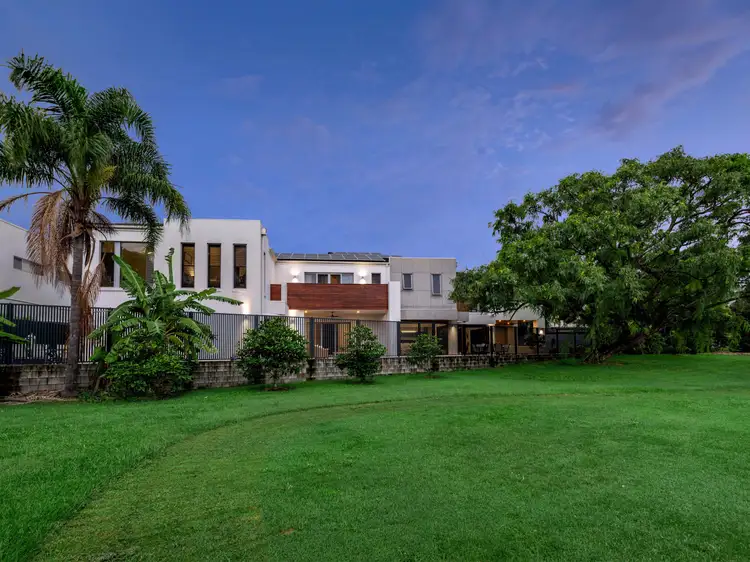 27 Bulimba Parade, Bulimba QLD 4171