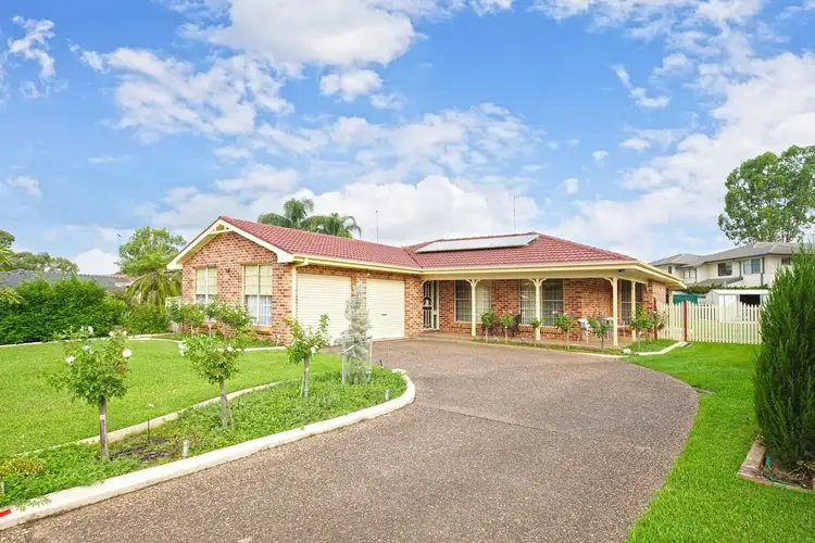 17 Rainbow Place, Glenmore Park NSW 2745