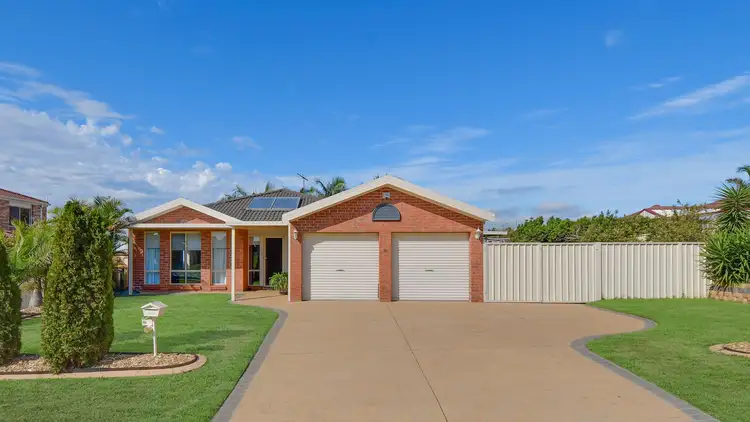 80 Crommelin Crescent, St Helens Park NSW 2560