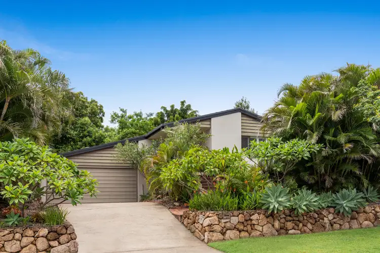 16 Naretha Street, Carindale QLD 4152