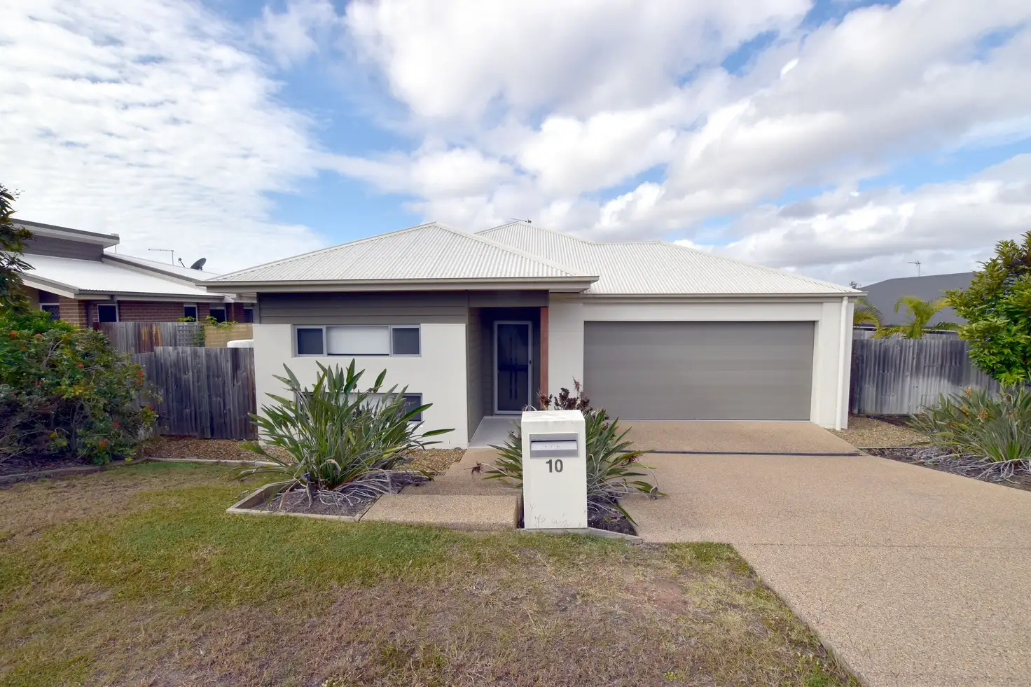 Main view of Homely house listing, 10 Orchard Drive, Kirkwood QLD 4680
