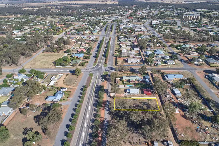 13 Cowabbie Street, Coolamon NSW 2701