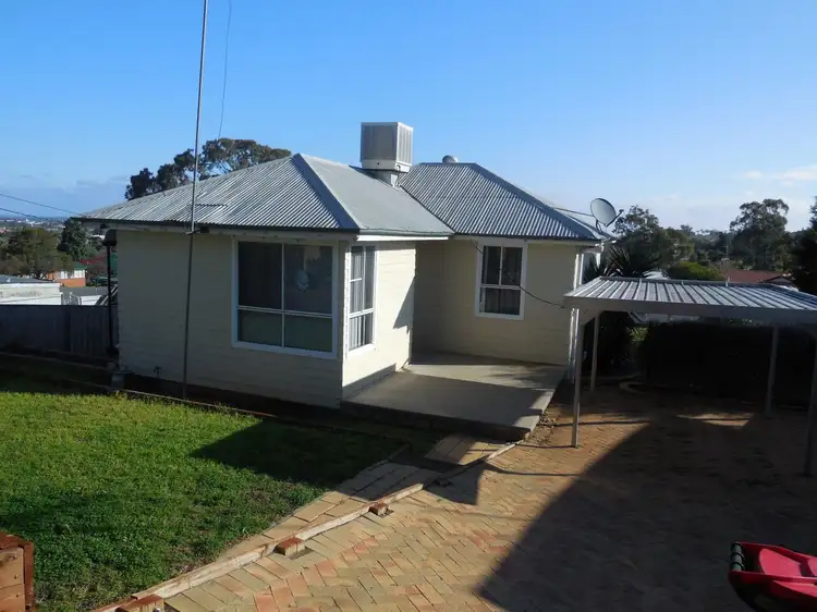 2 Charles Rigg Avenue, Parkes NSW 2870