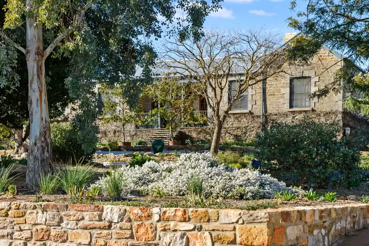 33 Union Street, Clare SA 5453