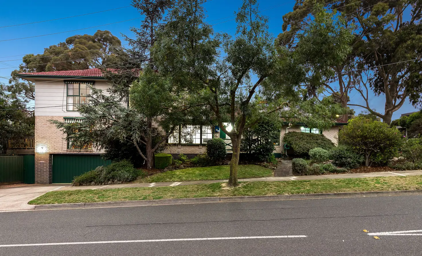 Main view of Homely house listing, 19 Sampson Drive, Mount Waverley VIC 3149