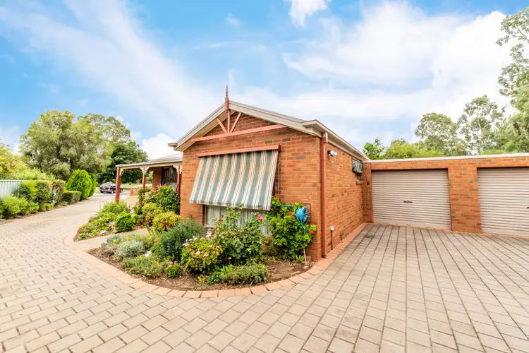 Second view of Homely house listing, 1/9 Laxdale Court, Kangaroo Flat VIC 3555