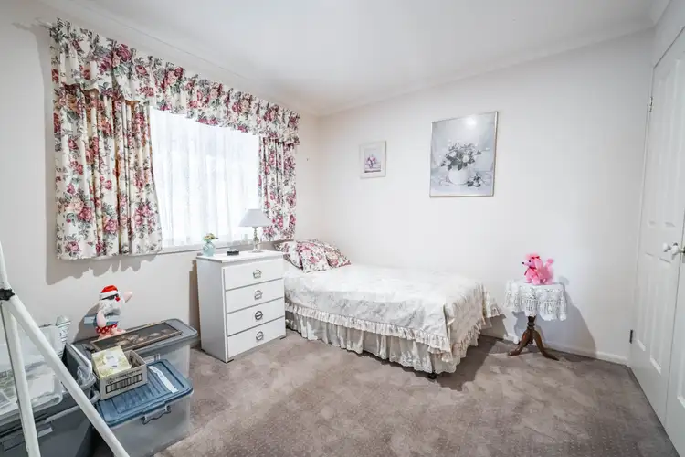 Fifth view of Homely house listing, 1/9 Laxdale Court, Kangaroo Flat VIC 3555