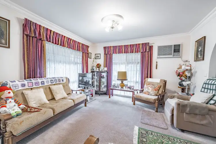 Sixth view of Homely house listing, 1/9 Laxdale Court, Kangaroo Flat VIC 3555