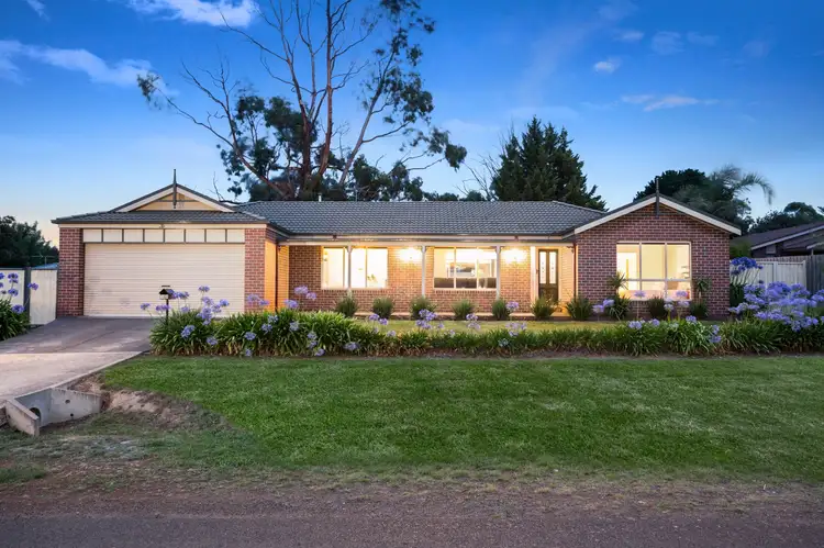 16A Metcalfe Drive, Romsey VIC 3434