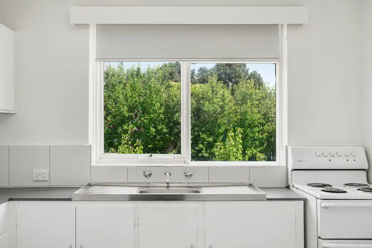 Fourth view of Homely apartment listing, 5/124A Barkers Road, Hawthorn VIC 3122