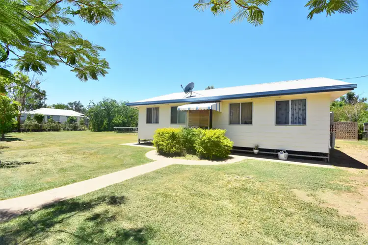 32-34 Crane Street, Longreach QLD 4730