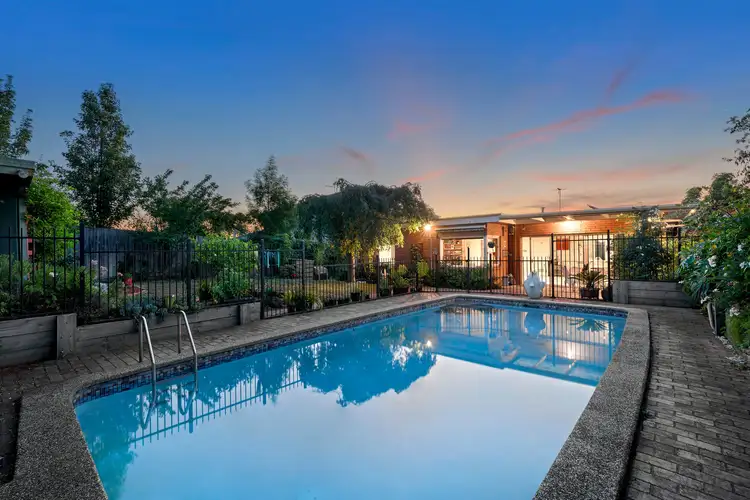 4 Dana Street, Doncaster VIC 3108